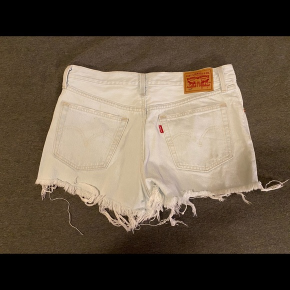 Levi’s 501 High Waisted Shorts - Picture 2 of 2